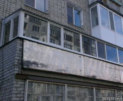 Остекление балкона + крыша на 5 этаже от компании балкон под.