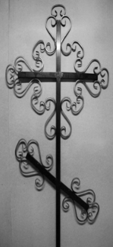 Крест ритуальный кованый №10, стойка 40х20 мм, перекладины 40х20 мм