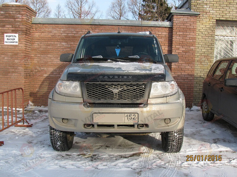 Дефлектор капота VIP (пластик) UAZ Patriot 2005+